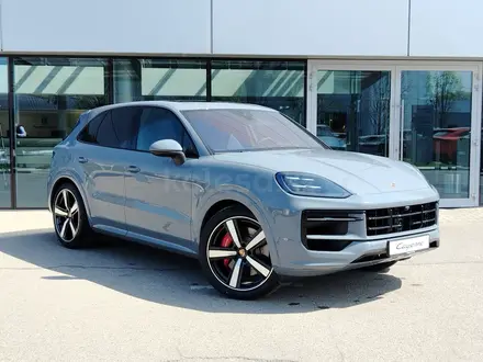 Porsche Cayenne S 2025 года за 106 100 000 тг. в Алматы