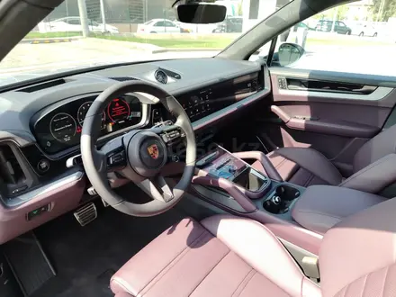 Porsche Cayenne S 2025 года за 106 100 000 тг. в Алматы – фото 4