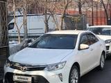 Toyota Camry 2015 годаfor11 500 000 тг. в Алматы – фото 2