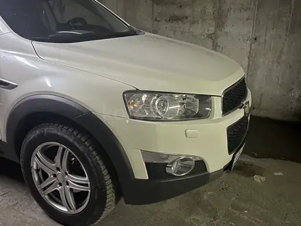 Chevrolet Captiva 2012 года за 7 300 000 тг. в Астана – фото 2