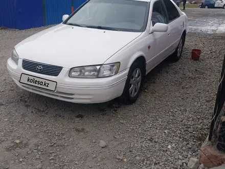 Toyota Camry 1997 года за 2 800 000 тг. в Шемонаиха – фото 4