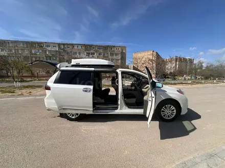 Toyota Sienna 2015 года за 12 000 000 тг. в Актау – фото 2