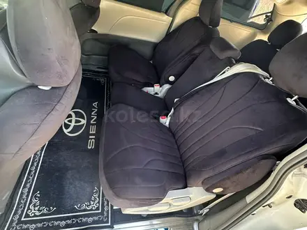 Toyota Sienna 2015 года за 12 000 000 тг. в Актау – фото 10