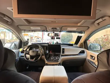 Toyota Sienna 2015 года за 12 000 000 тг. в Актау – фото 16