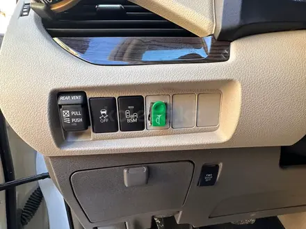 Toyota Sienna 2015 года за 12 000 000 тг. в Актау – фото 19