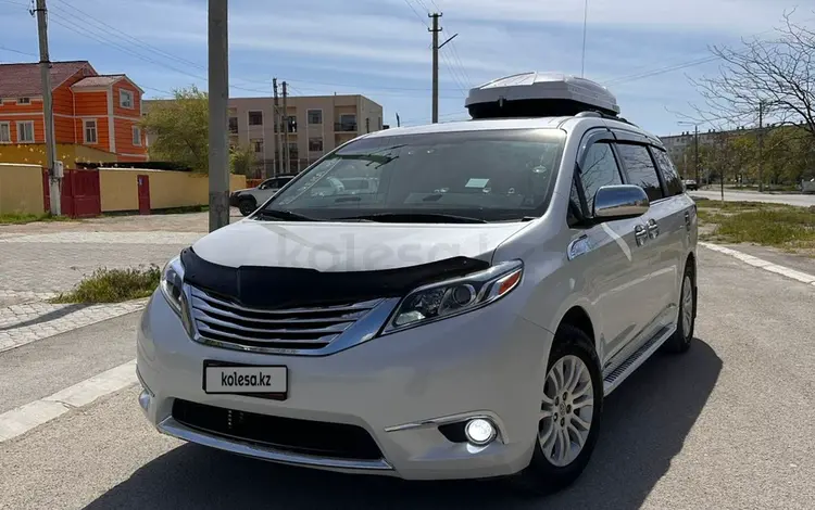 Toyota Sienna 2015 года за 12 000 000 тг. в Актау