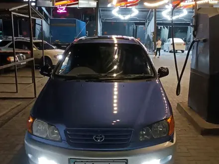 Toyota Ipsum 1996 года за 3 400 000 тг. в Алматы