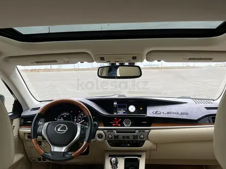 Lexus ES 300h 2014 года за 9 000 000 тг. в Актау – фото 4