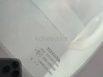 Toyota Camry 2018 года за 13 500 000 тг. в Актобе – фото 12