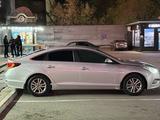 Hyundai Sonata 2016 года за 3 300 000 тг. в Караганда – фото 4