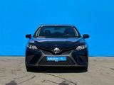 Toyota Camry 2019 года за 12 760 000 тг. в Алматы – фото 2