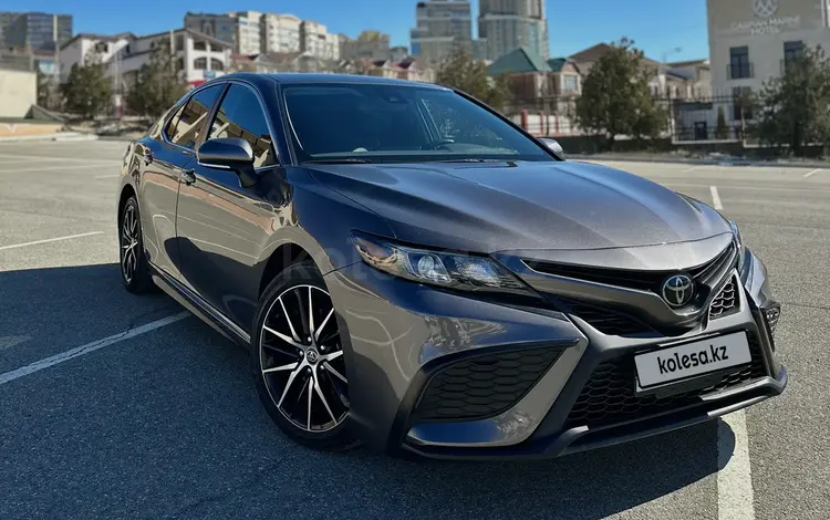 Toyota Camry 2021 года за 14 500 000 тг. в Актау