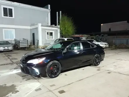 Toyota Camry 2015 года за 6 500 000 тг. в Уральск