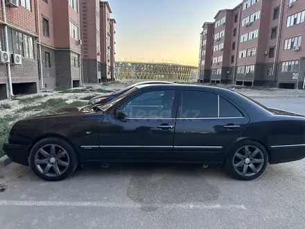 Mercedes-Benz E 280 1998 года за 2 200 000 тг. в Кызылорда – фото 2