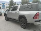Toyota Hilux 2021 года за 20 000 000 тг. в Актобе – фото 2