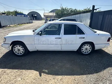 Mercedes-Benz E 230 1990 года за 1 100 000 тг. в Алматы – фото 4