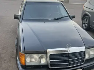 Mercedes-Benz E 260