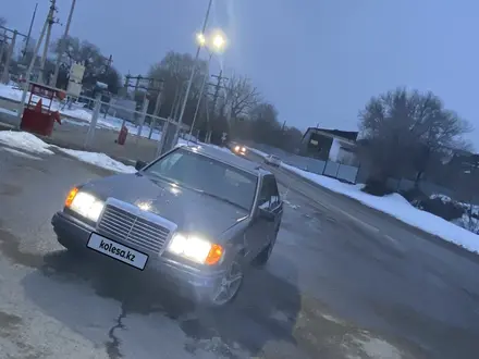 Mercedes-Benz E 230 1992 года за 1 600 000 тг. в Алматы – фото 3