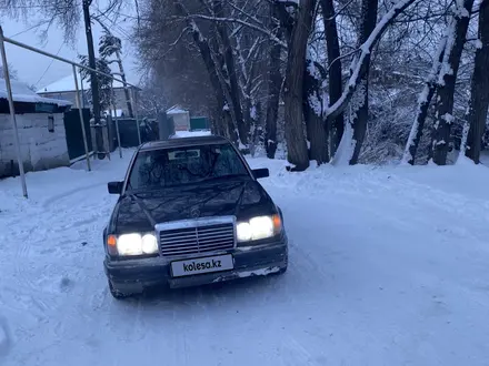 Mercedes-Benz E 230 1992 года за 1 600 000 тг. в Алматы – фото 19