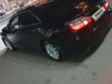 Toyota Camry 2016 года за 10 500 000 тг. в Семей – фото 4