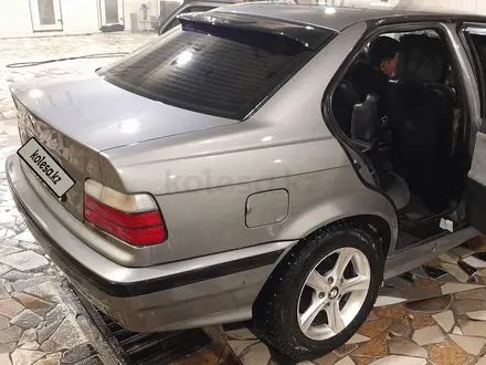 BMW 320 1993 года за 2 100 000 тг. в Семей – фото 5