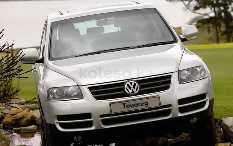 Стекла фар Volkswagen touareg за 44 000 тг. в Алматы