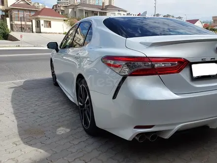 Toyota Camry 2019 года за 12 200 000 тг. в Актау – фото 11