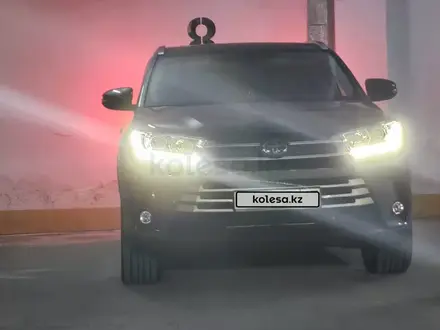 Toyota Highlander 2018 года за 20 000 000 тг. в Шымкент