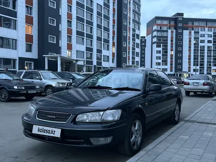 Toyota Camry 2000 года за 3 800 000 тг. в Усть-Каменогорск – фото 2