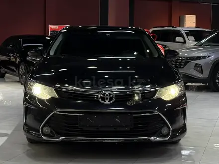 Toyota Camry 2017 года за 9 800 000 тг. в Кызылорда – фото 2