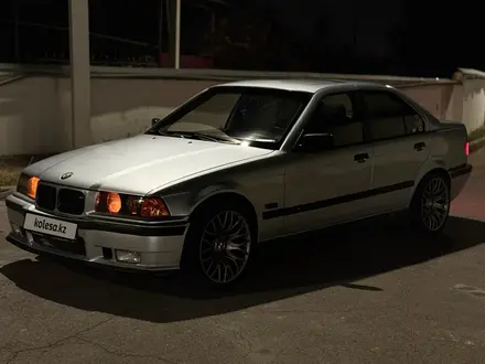 BMW 328 1993 года за 1 500 000 тг. в Алматы – фото 2