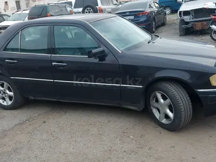 Mercedes-Benz C 250 1995 года за 1 700 000 тг. в Караганда – фото 4