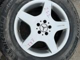Шины Зимние MICHELIN 255/70 с дисками R18 AMG на Mercedes-Benz ML350 W163 за 400 000 тг. в Алматы – фото 3