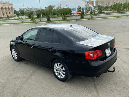 Volkswagen Jetta 2010 года за 3 700 000 тг. в Уральск – фото 2