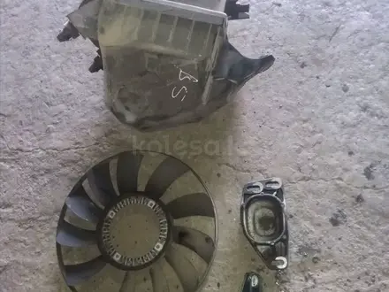 Корпус воздушного фильтра крепление петли капота вентилятор за 112 тг. в Алматы