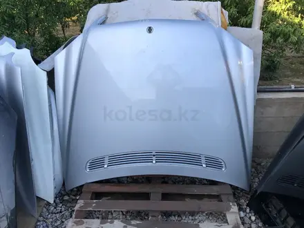 Капот на мерседес W220 рестайлинг за 70 000 тг. в Шымкент