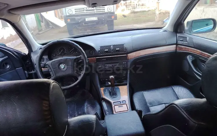BMW 528 1997 года за 3 000 000 тг. в Шымкент