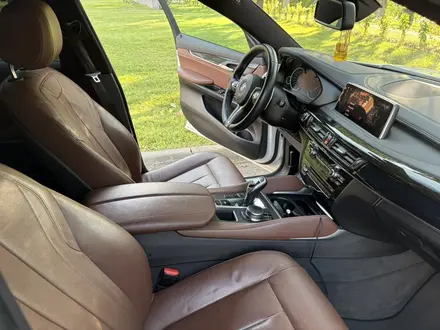 BMW X6 2017 года за 16 300 000 тг. в Алматы – фото 17