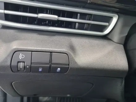 Hyundai Elantra 2023 года за 8 070 000 тг. в Алматы – фото 22