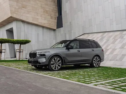 BMW X7 2023 года за 56 000 000 тг. в Астана – фото 2