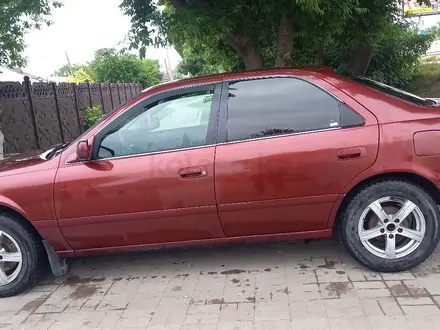 Toyota Camry 2001 года за 3 400 000 тг. в Тараз – фото 3