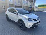Toyota RAV4 2015 годаүшін10 500 000 тг. в Уральск – фото 5