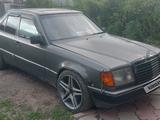 Mercedes-Benz E 300 1990 годаүшін900 000 тг. в Алматы