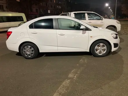 Chevrolet Aveo 2014 года за 3 800 000 тг. в Актобе – фото 2