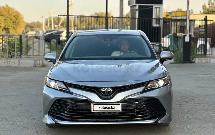 Toyota Camry 2019 года за 8 900 000 тг. в Актобе