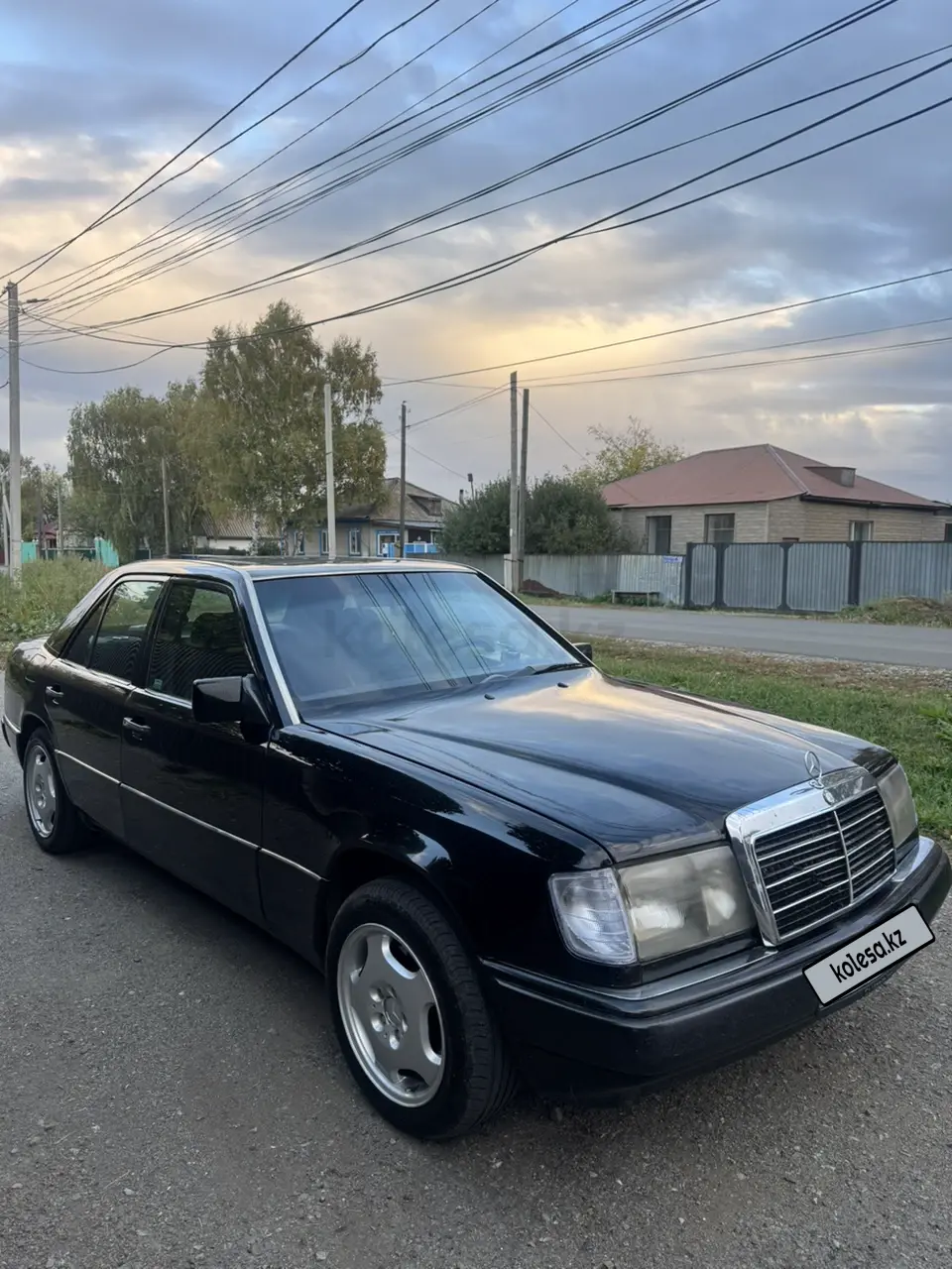 Mercedes-Benz E-Class, 1993