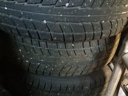 Екі қыс жүрілген жағдайы жақсы қыстық дөңгелек за 55 000 тг. в Талгар – фото 2