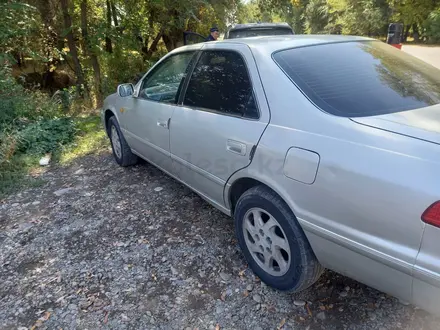 Toyota Camry Gracia 2000 года за 3 000 000 тг. в Тараз – фото 2