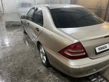 Mercedes-Benz C 180 2001 года за 2 100 000 тг. в Актобе – фото 3