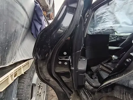 Стойка двери центральная левая Toyota Camry 70 за 250 000 тг. в Тараз – фото 3